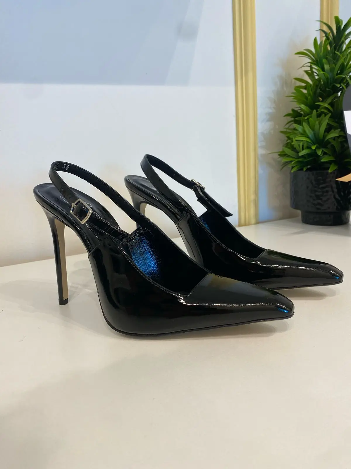 Square Toe Black