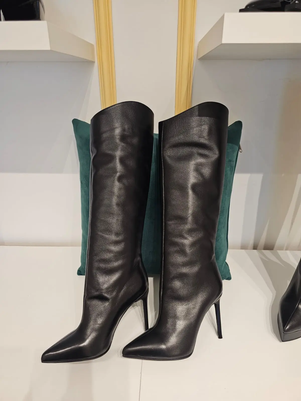 Standard Black Boots